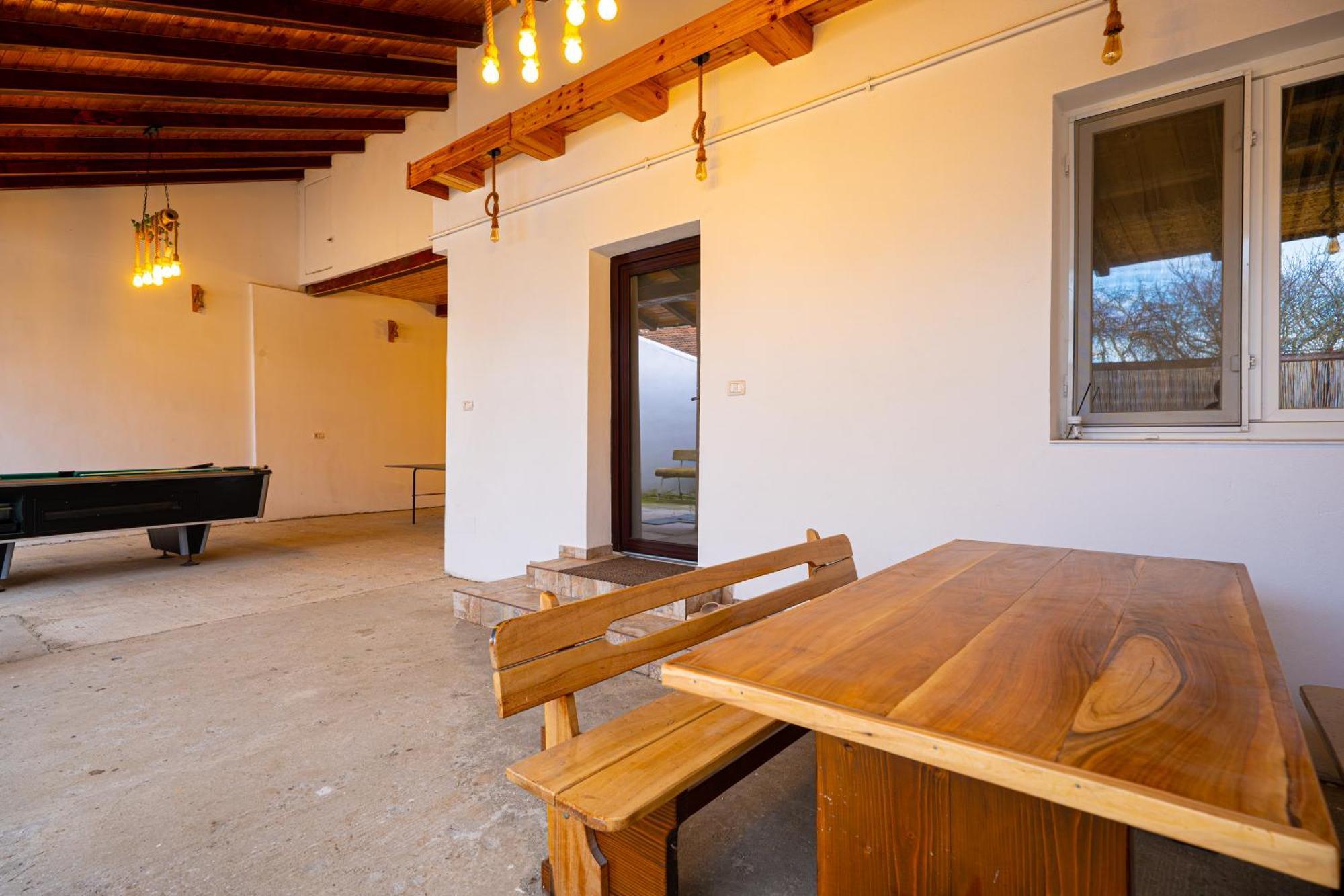 Aly&Emy Villa Caransebes Exterior photo